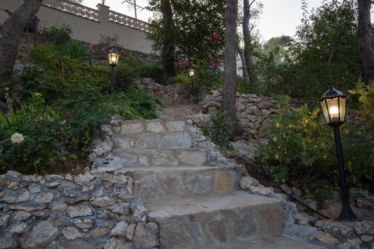 Villa Silom House Sant Pere De Ribes Exterior foto