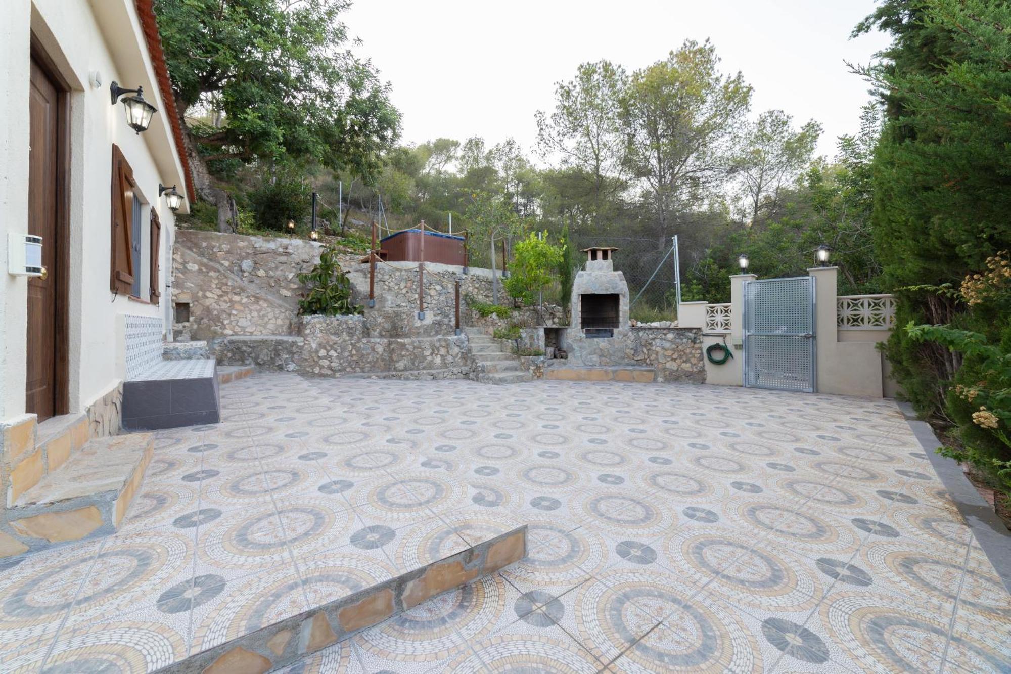 Villa Silom House Sant Pere De Ribes Exterior foto