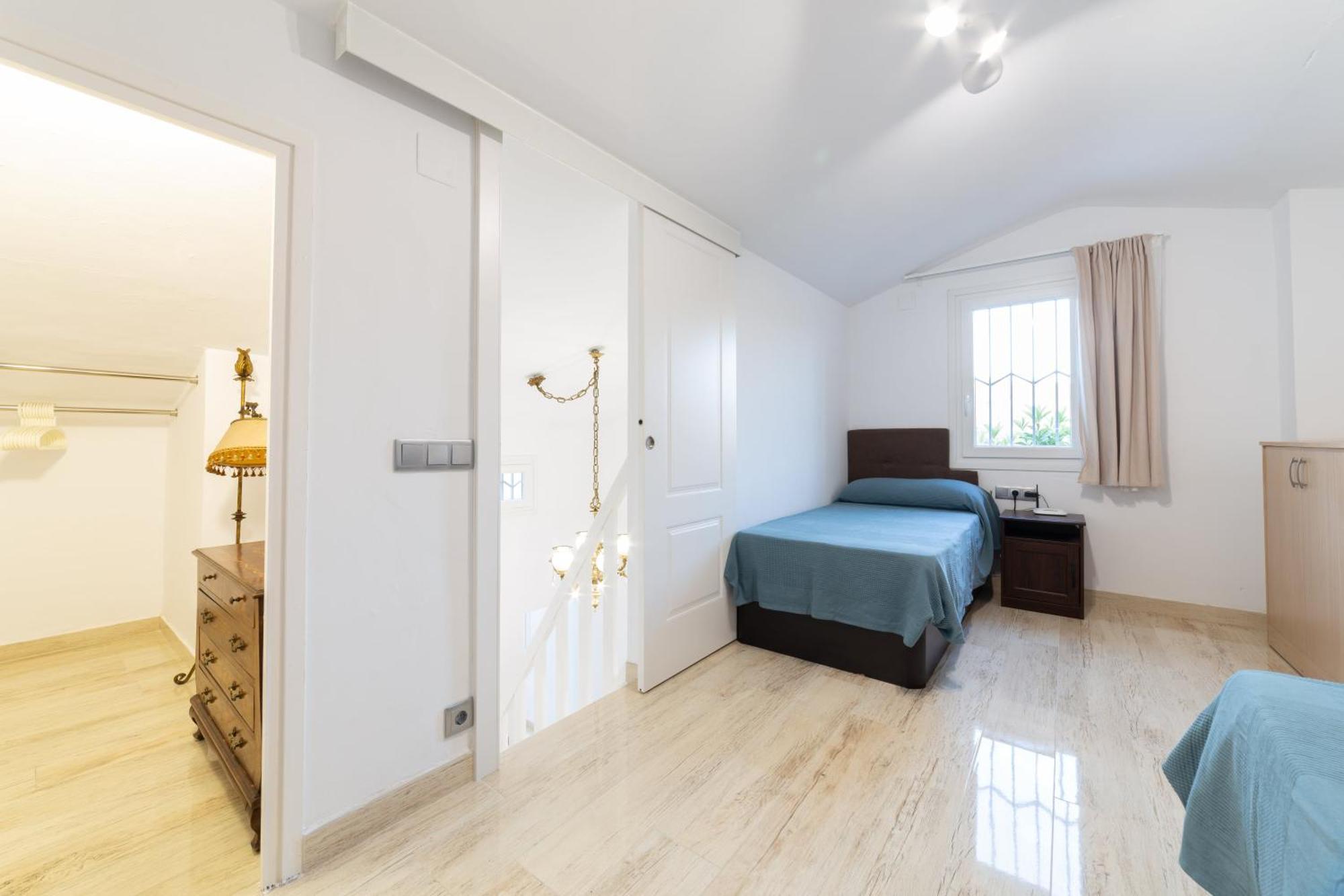 Villa Silom House Sant Pere De Ribes Exterior foto